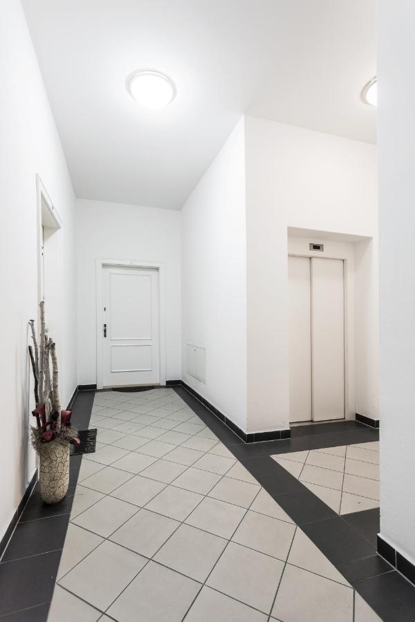 Apartma Linda 1880 Karlovy Vary Luaran gambar
